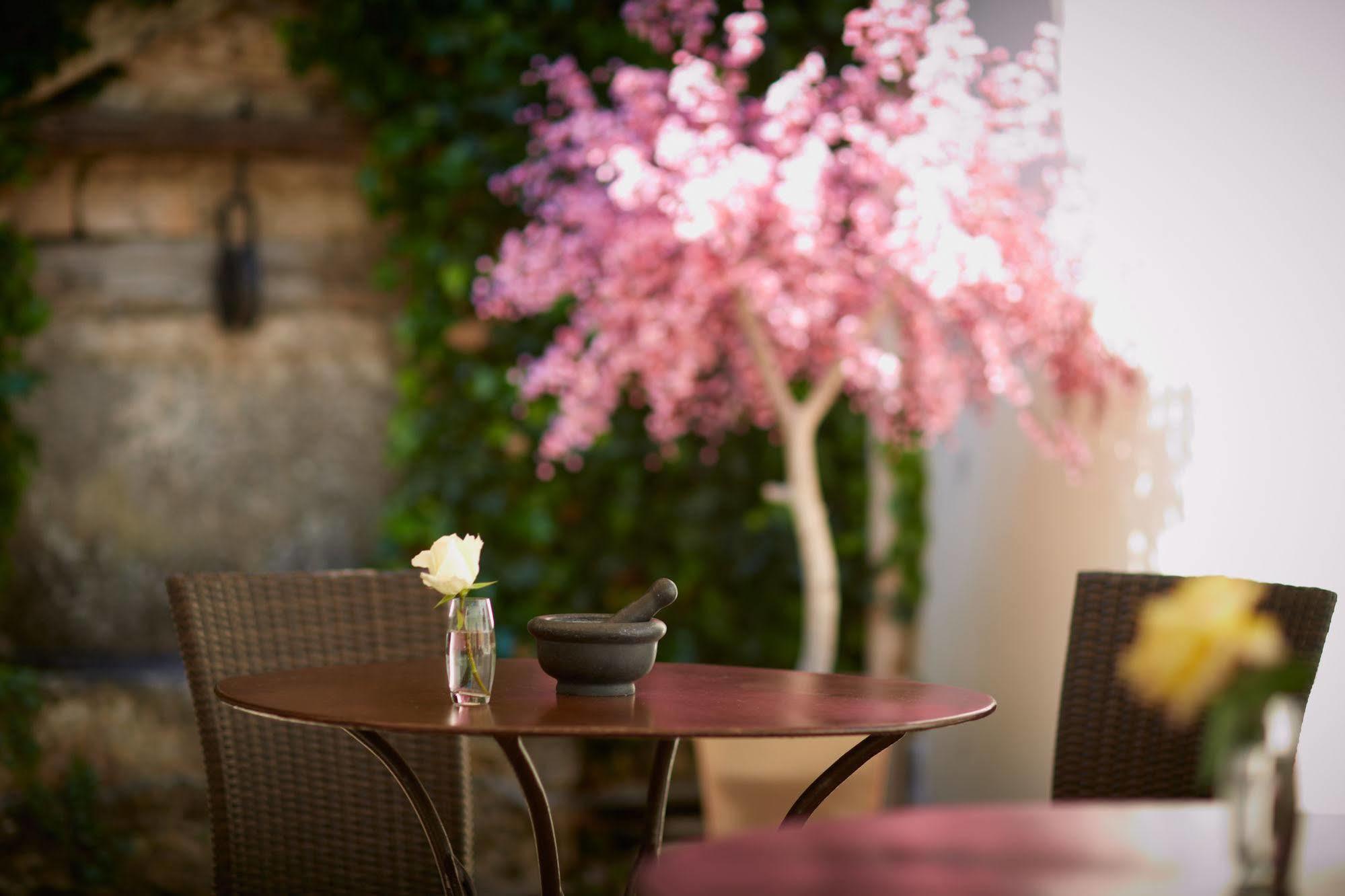 Olivier Leflaive Hôtel Restaurant Puligny-Montrachet Exterior foto